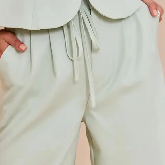 PrettyLittleThing Women's Light Cream Wide-Leg Pants sz 10 - Picture 2 of 9